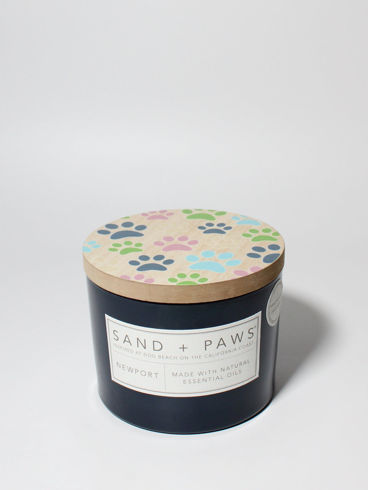 Aromatic Sand + Paws Newport 12 oz scented candle