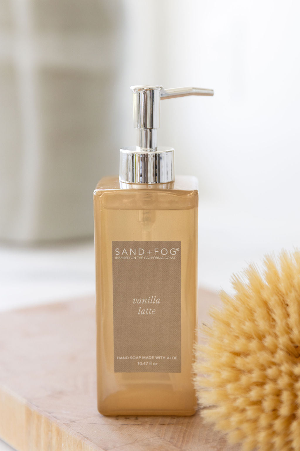 Elegant Vanilla Latte 10.47 oz Liquid Hand Soap