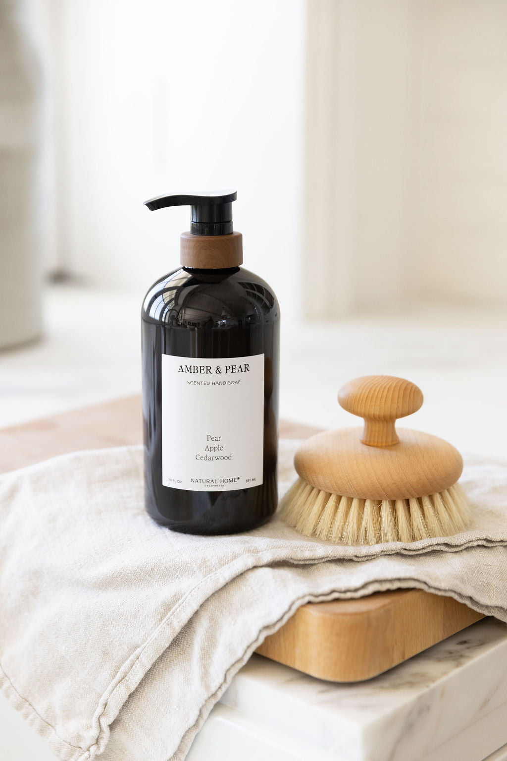 Elegant Amber & Pear Natural Home 20 oz Liquid Hand Soap