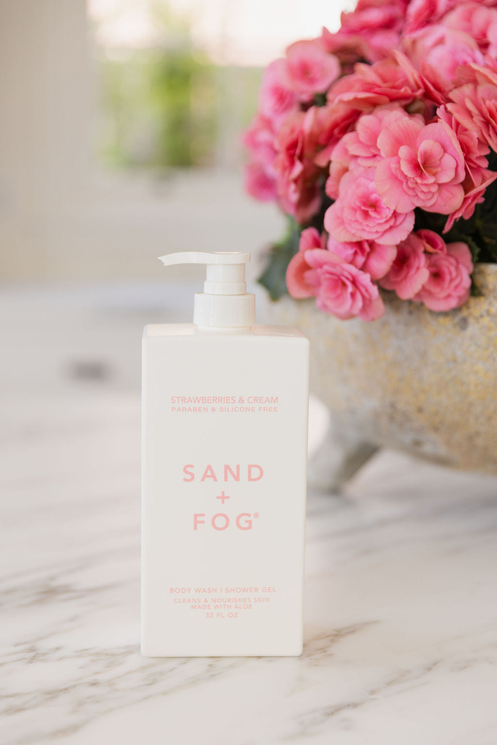 Elegant Strawberries & Cream 32 oz Body Wash
