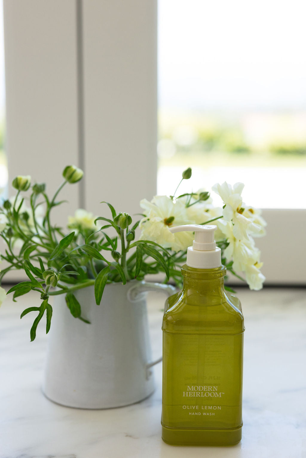 Elegant Olive Lemon Modern Heirloom 15.2 oz Liquid Hand Soap
