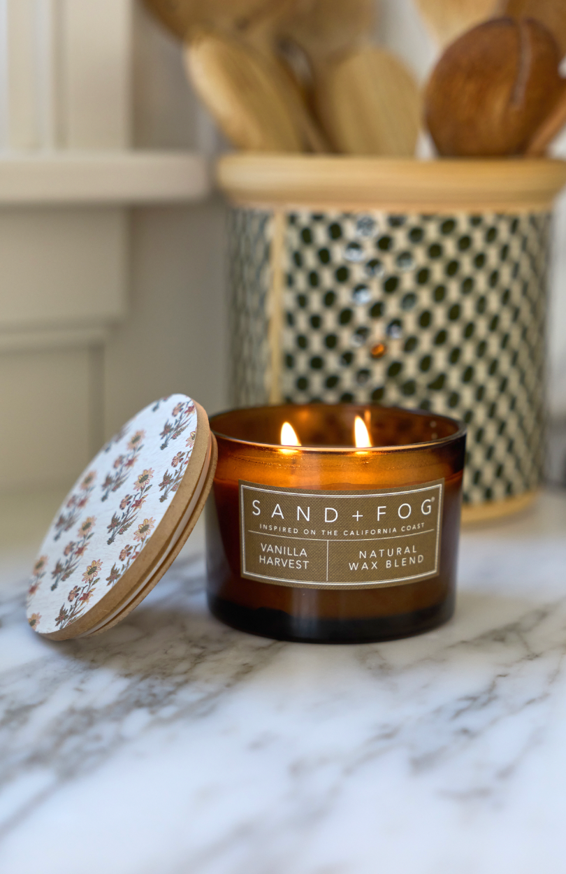 Aromatic Vanilla Harvest 12 oz scented candle